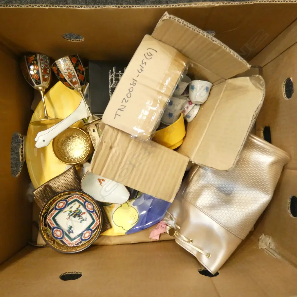 BOX OF ASST. COLLECTABLES Image 1++