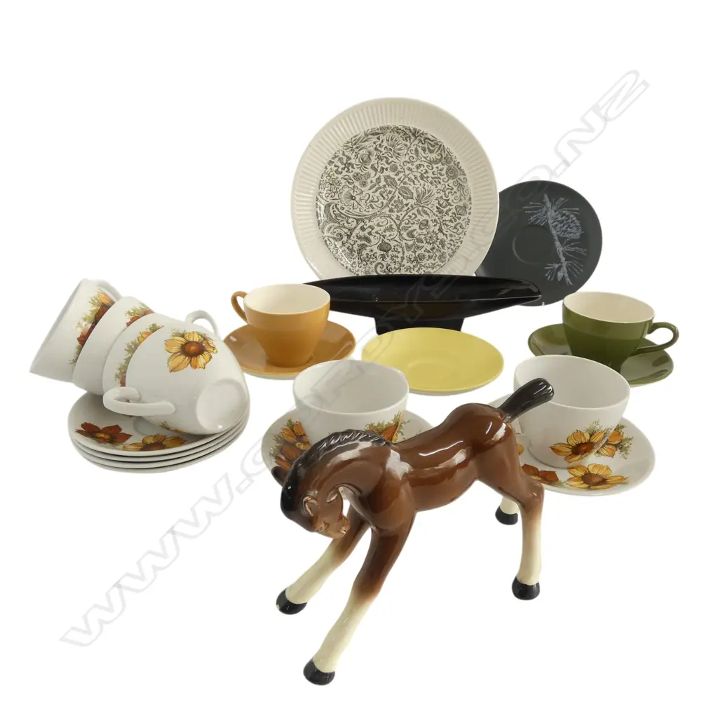 ASSTD. CROWN LYNN CUPS, SAUCERS ETC, ALFRED MEAKIN 12PC TEASET, HORSE Image 1++