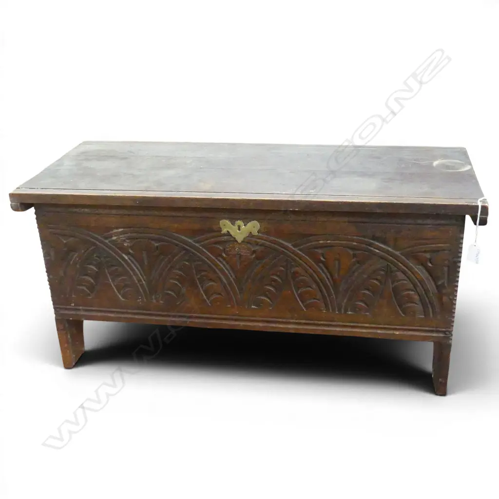 ANTIQUE COFFER 890x365x420mm - BORER Image 1++