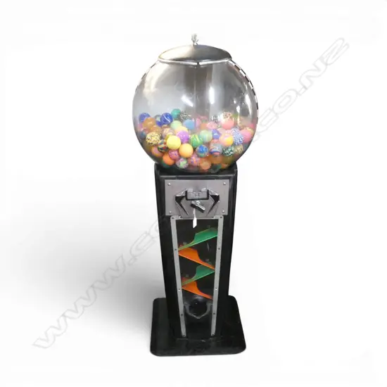 Gumball machine with assorted balls H.1150mm