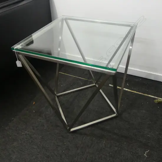 MODERN GLASS TOP TABLE 500x500x550mm