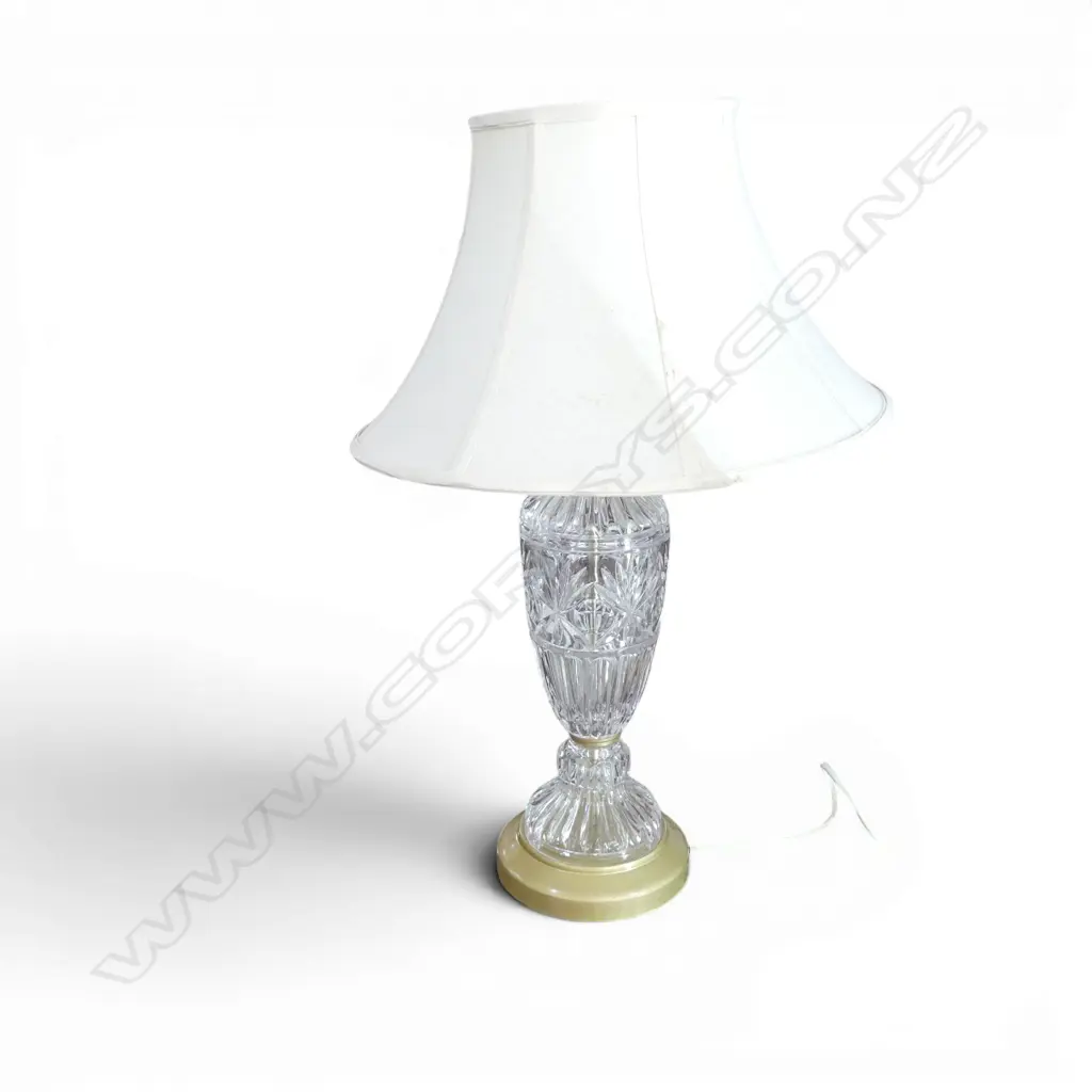 TABLE LAMP H.670mm PART OF BASE BROKEN Image 1++