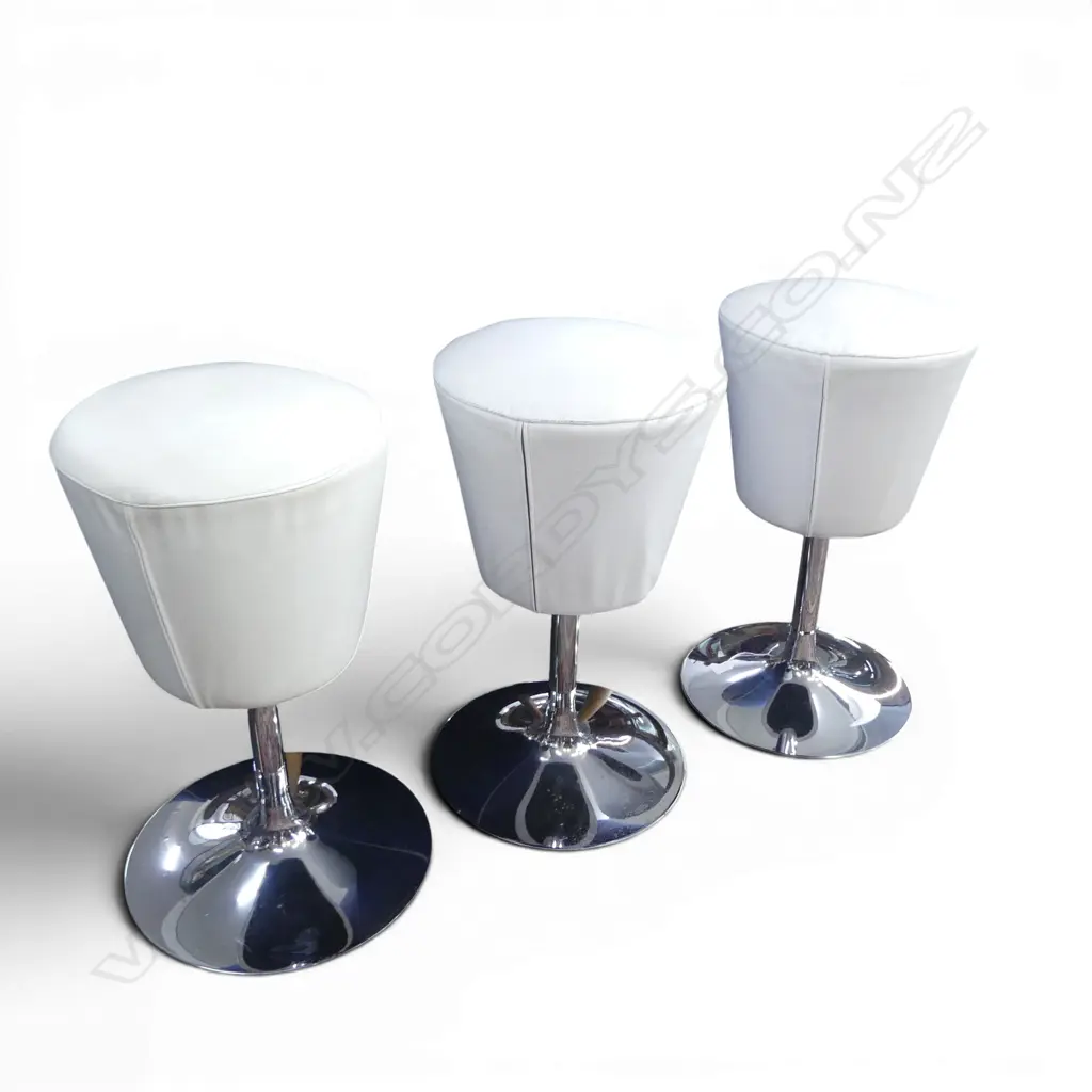 3 CHROME &  LEATHER STOOLS discoloration H.630mm Image 1++