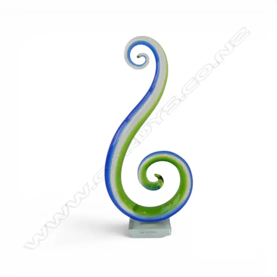 BOZED 'SMASHING ART GLASS' 'THE KORU DOUBLE' coloured glass SCULPTURE. H.360mm 