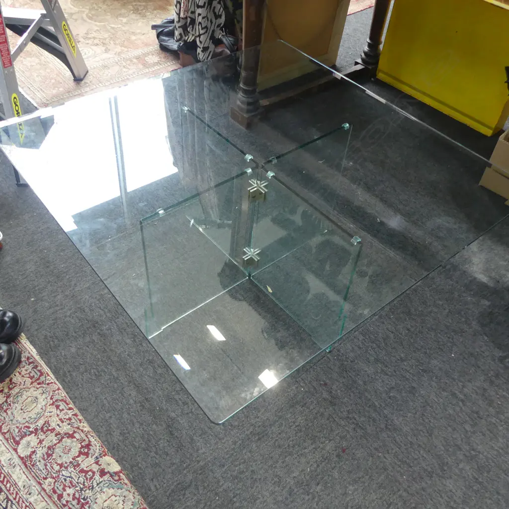 CONTEMPORARY GLASS COFFEE TABLE 910x910x390mm Image 1++