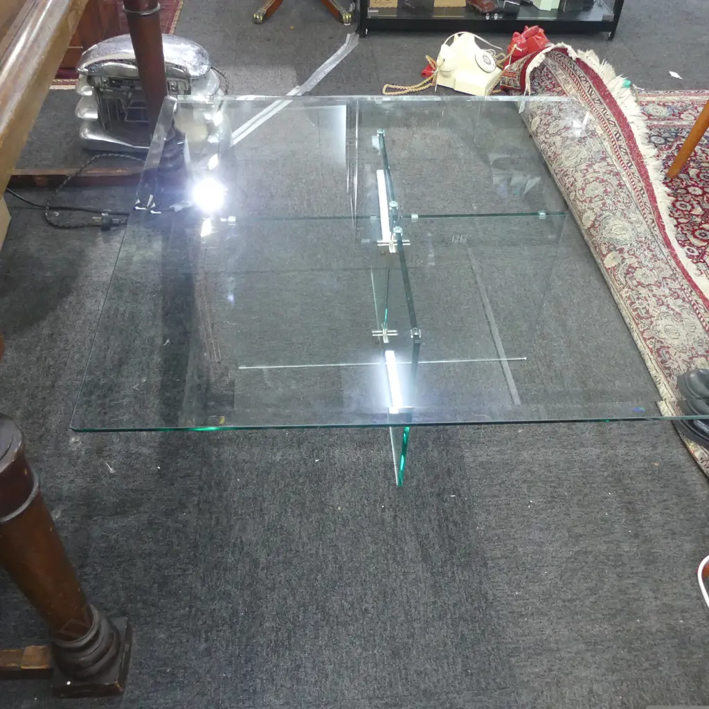 CONTEMPORARY GLASS COFFEE TABLE 910x910x390mm Image 1++