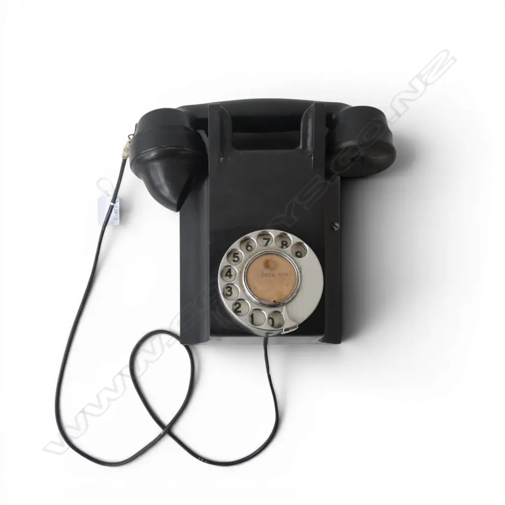 VINTAGE DIAL TELEPHONE  Image 1++
