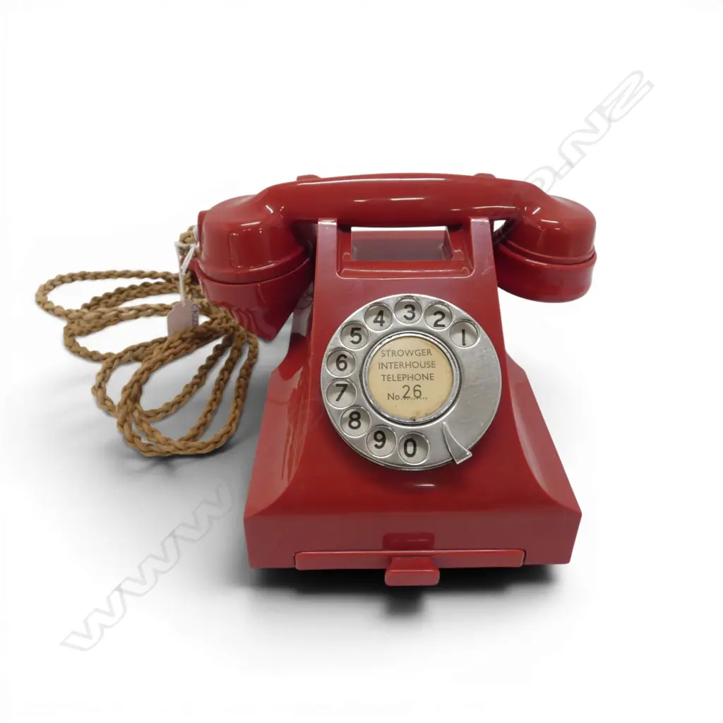 VINTAGE RED BAKELITE DIAL UP TELEPHONE  Image 1++