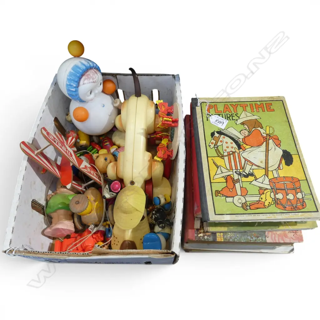 VINTAGE TOYS & CHILDRENS BOOKS Image 1++
