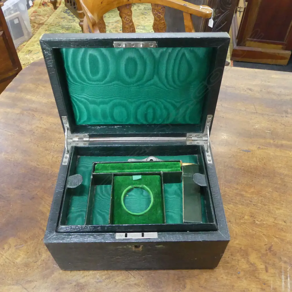 c1900 LEATHER JEWELS BOX fitted interior + tray. lock plate loose Image 1++