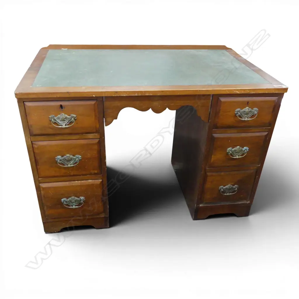 ANTIQUE DESK 1150x640x800mm Image 1++