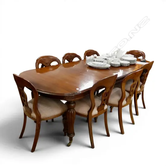 VICTORIAN STYLE EXTENSION DINING TABLE + 8 CHAIRS