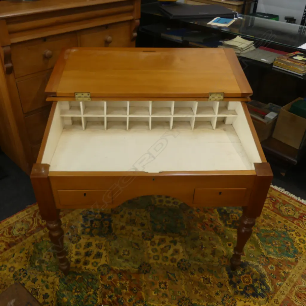 RIMU DESK 1060x640x860mm Image 1++