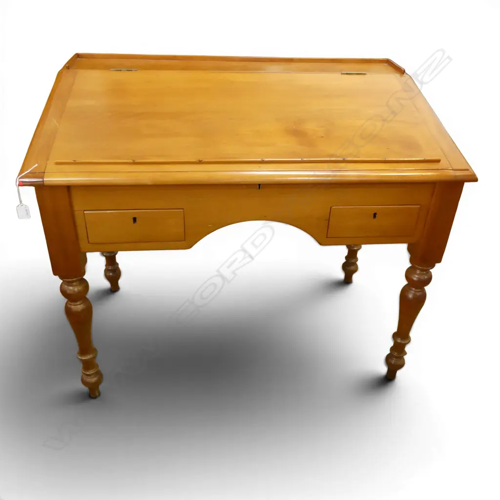 RIMU DESK 1060x640x860mm Image 1++