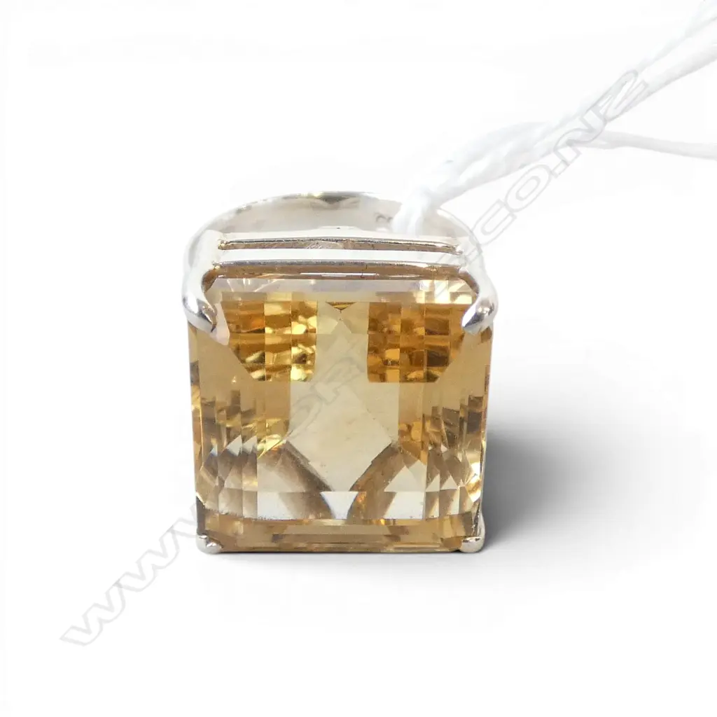 SILVER & CITRINE RING SIZE Q Image 1++