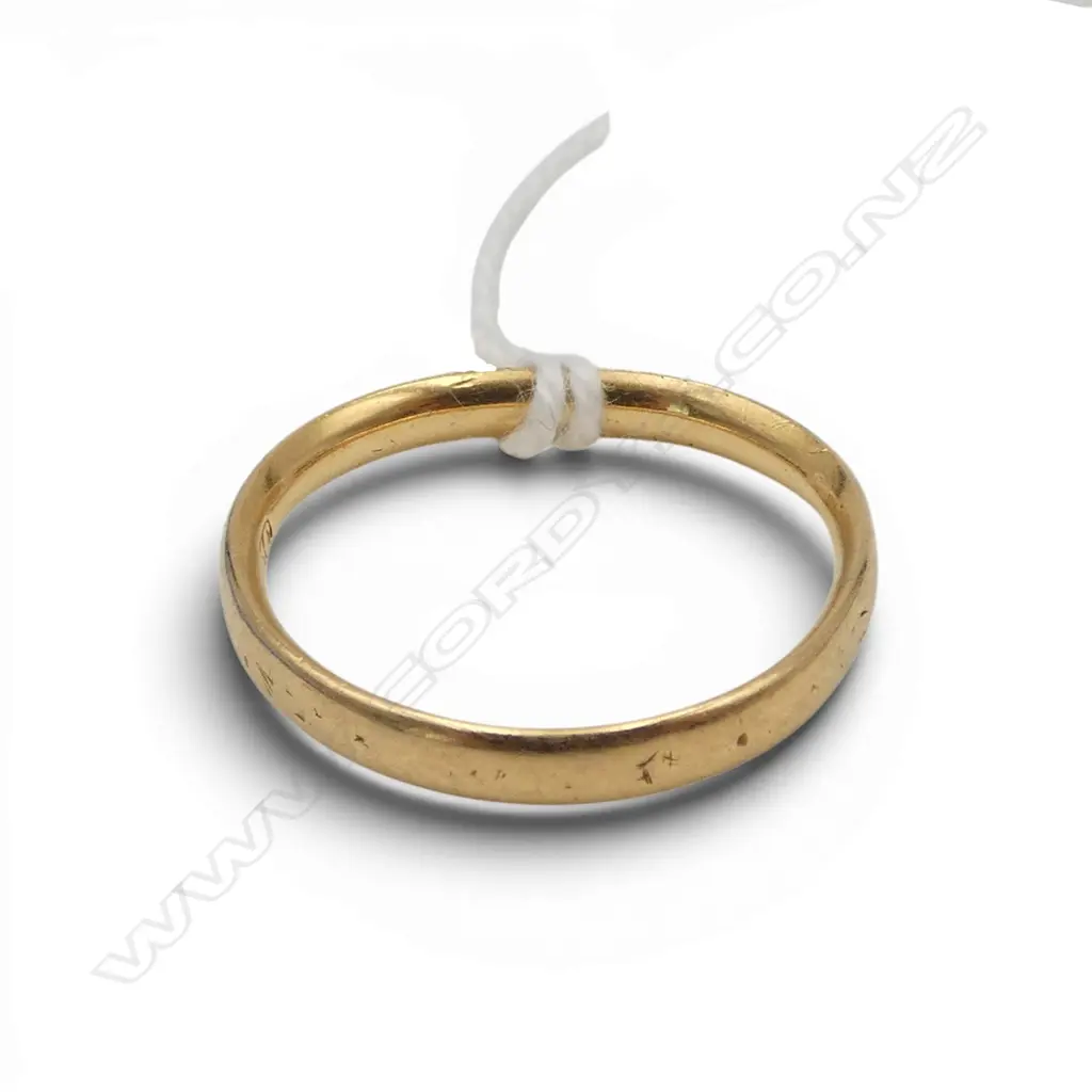 DESIGNER HANDMADE 19.5CT GOLD BAND, 3.5gms SIZE Q Image 1++