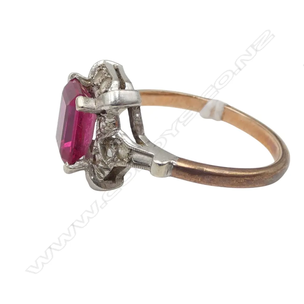 9CT GOLD PINK &  WHITE STONE RING 1SIDE STONE MISSING SIZE P Image 1++
