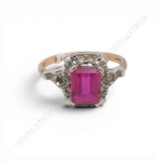 9CT GOLD PINK &  WHITE STONE RING 1SIDE STONE MISSING SIZE P