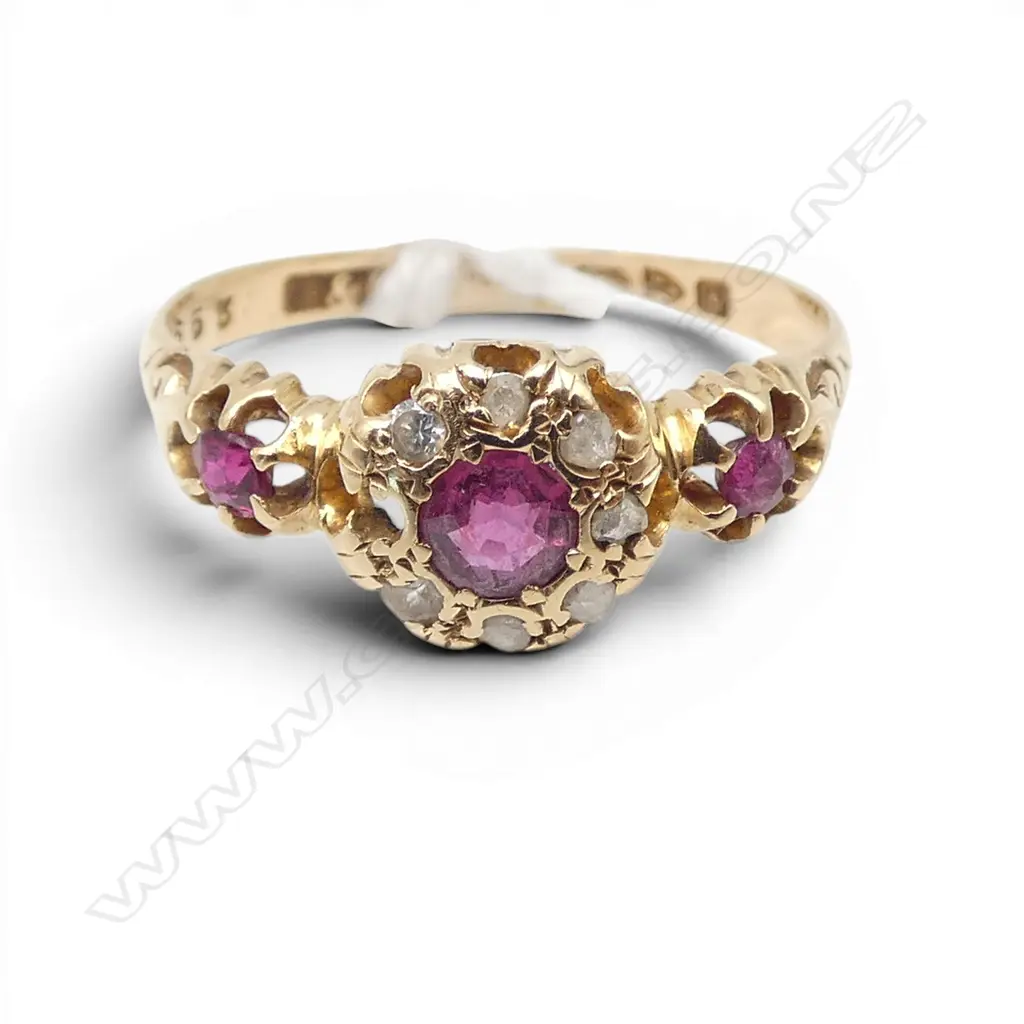 18ct RUBY & DIAMOND RING, 2.49gm, Chester hallmark, stone missing SIZE P Image 1++