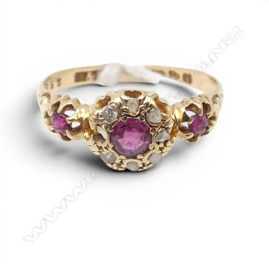 18ct RUBY & DIAMOND RING, 2.49gm, Chester hallmark, stone missing SIZE P
