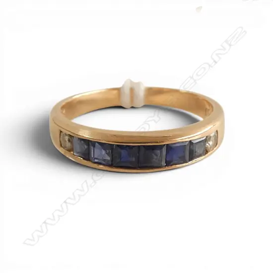 18CT GOLD SQUARE CUT SAPPHIRE & DIAMOND RING2.6GMS SIZE L