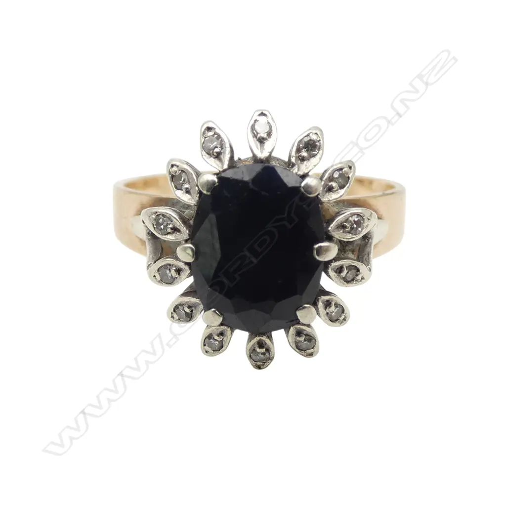 9ct GOLD SAPPHIRE & DIAMOND CLUSTER RING 4gms SIZE R Image 1++