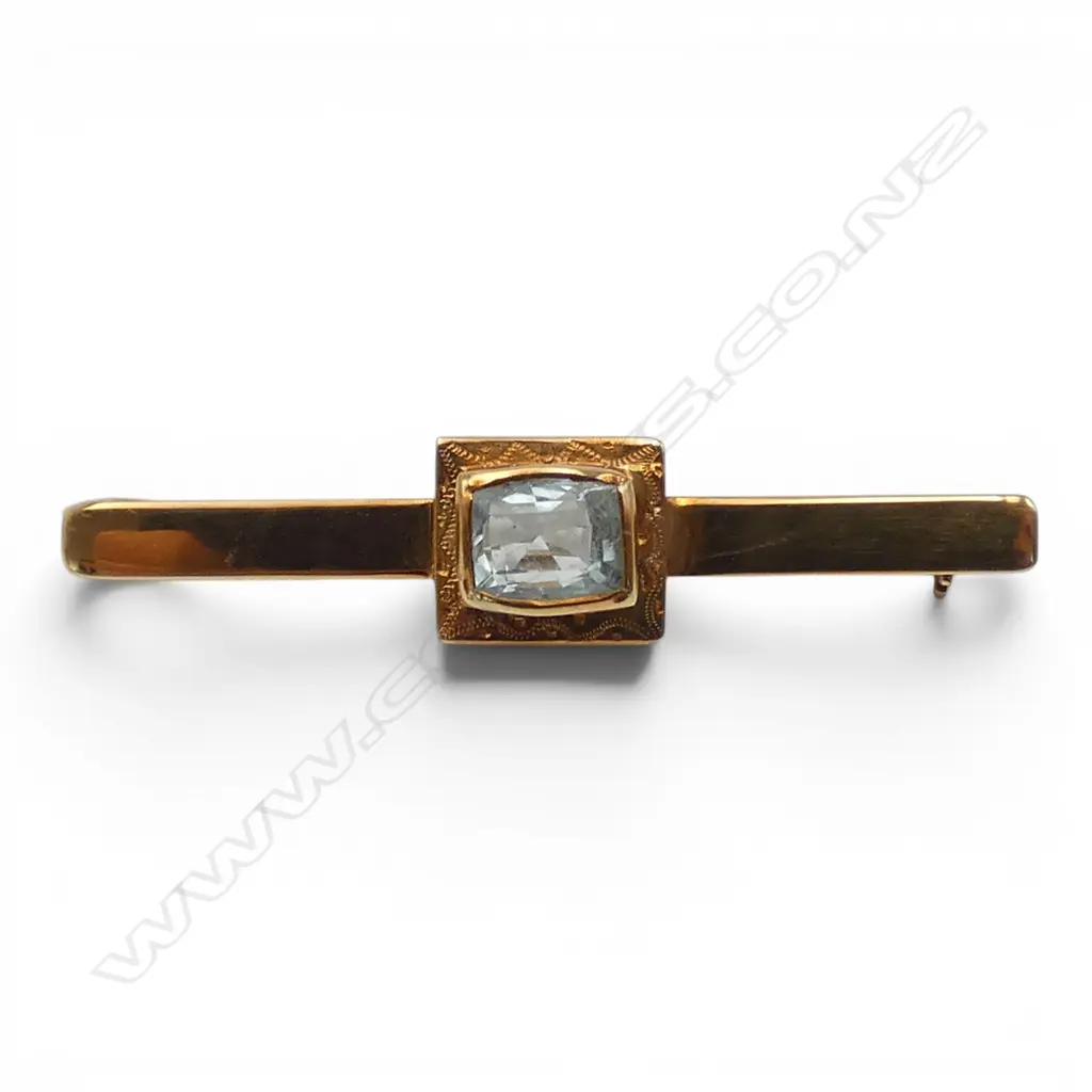 9CT AQUAMARINE BAR BROOCH W.50mm 6.2gms Image 1++