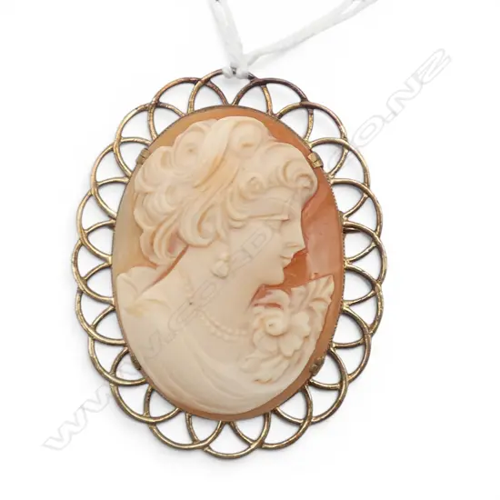 9CT CAMEO BROOCH 45x35mm, 8.4gms