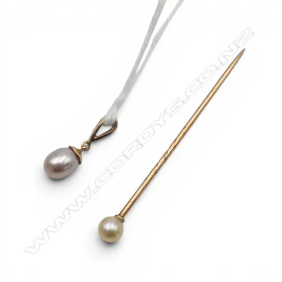 9ct GOLD PEARL stick PIN & PENDANT. 1.86gms