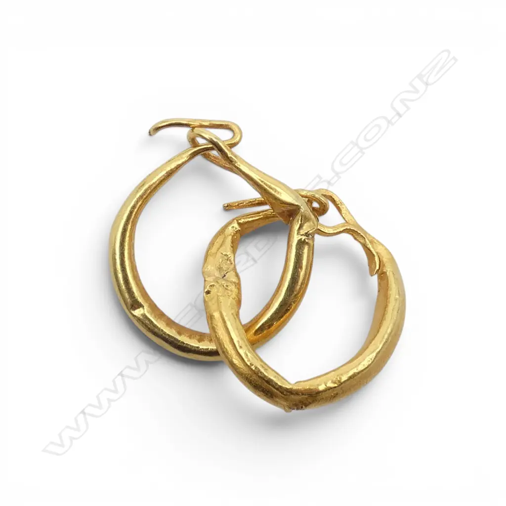 20CT REPUTEDLY ANCIENT ROMAN SMALL HOOP EARRINGS, 15mm dia 1.2gms Image 1++