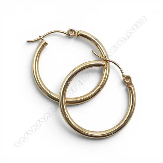 PR 14ct MED SIZE HOLLOW HOOPS, 1.18gm