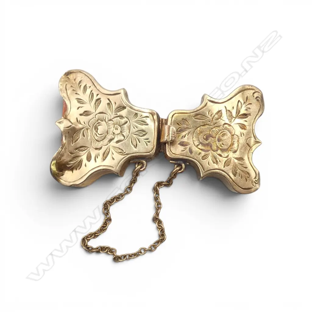 9ct VICTORIAN GOLD CLASP w CORAL FRAGMENT, 5.16gm Image 1++