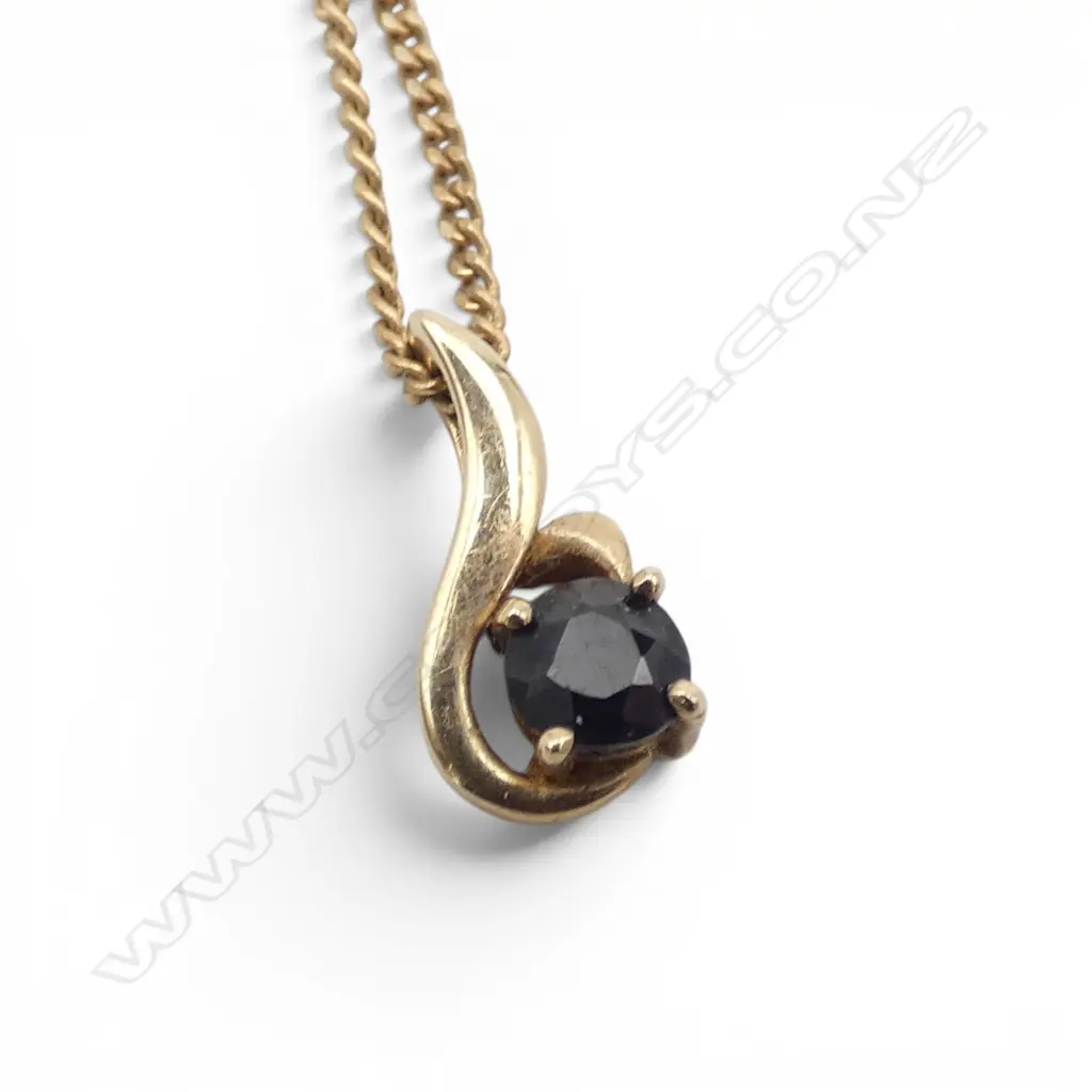 9ct GOLD SAPPHIRE PENDANT 0.56gms on silver chain no clasp Image 1++