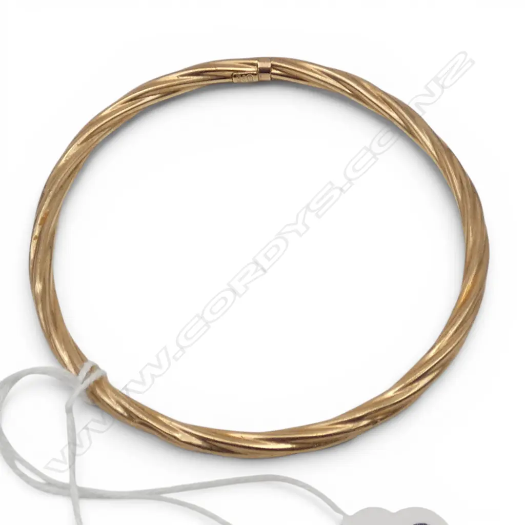 9CT GOLD TWIST BANGLE 4.5GMS 65mm inside diameter Image 1++