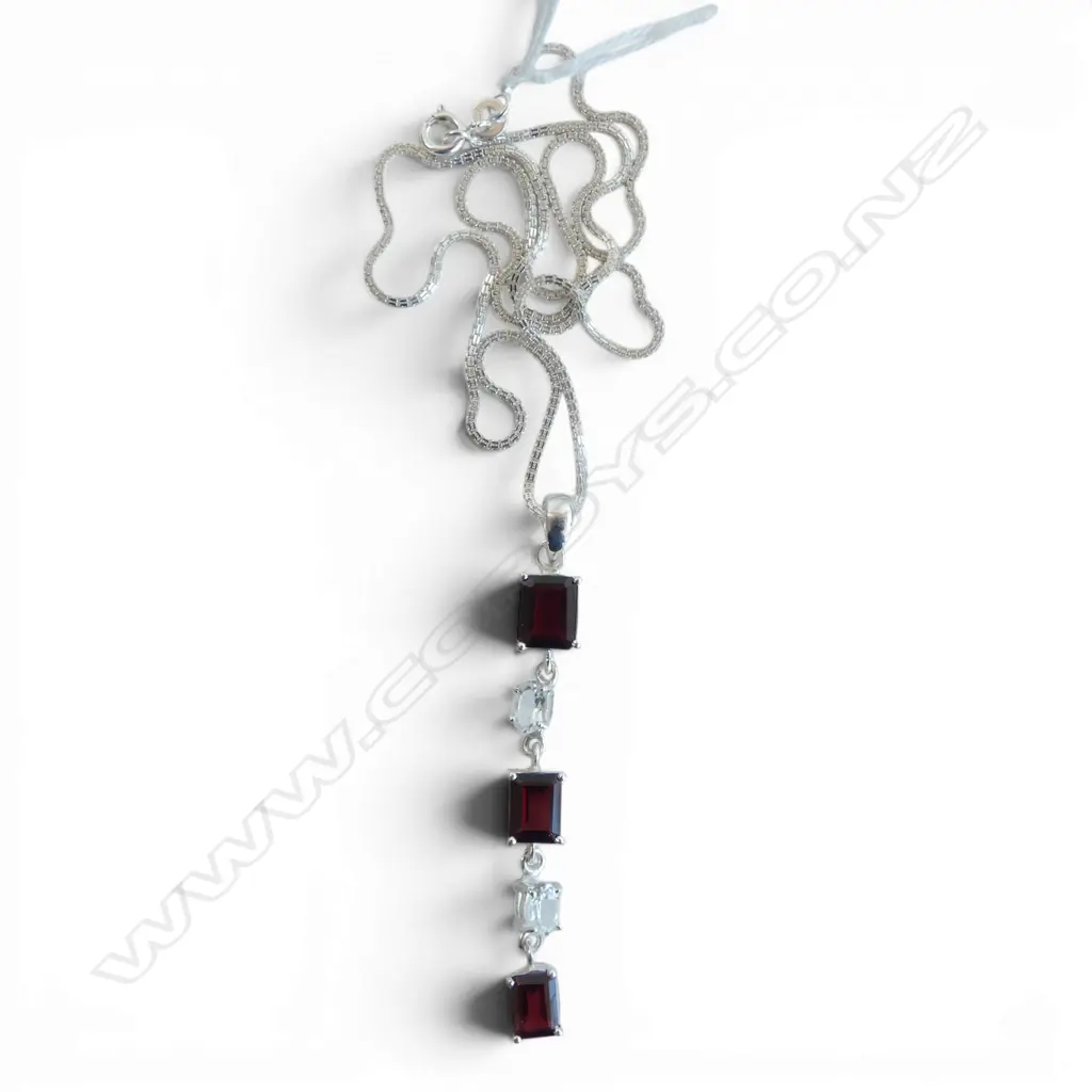SILVER GARNET PENDANT on SILVER CHAIN Image 1++