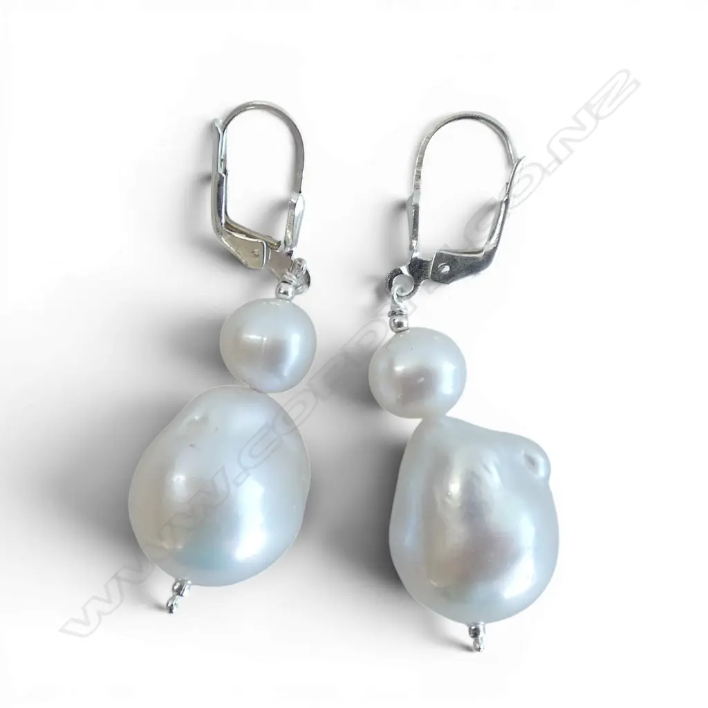 PR SILVER & BAROQUE PEARL EARRINGS Image 1++
