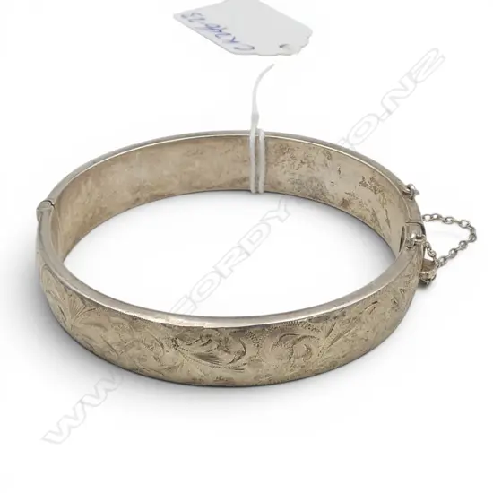 Vintage leafy scroll engraved STG SILVER half hinged BANGLE 20GMS SAFTEY CHAIN BROKEN