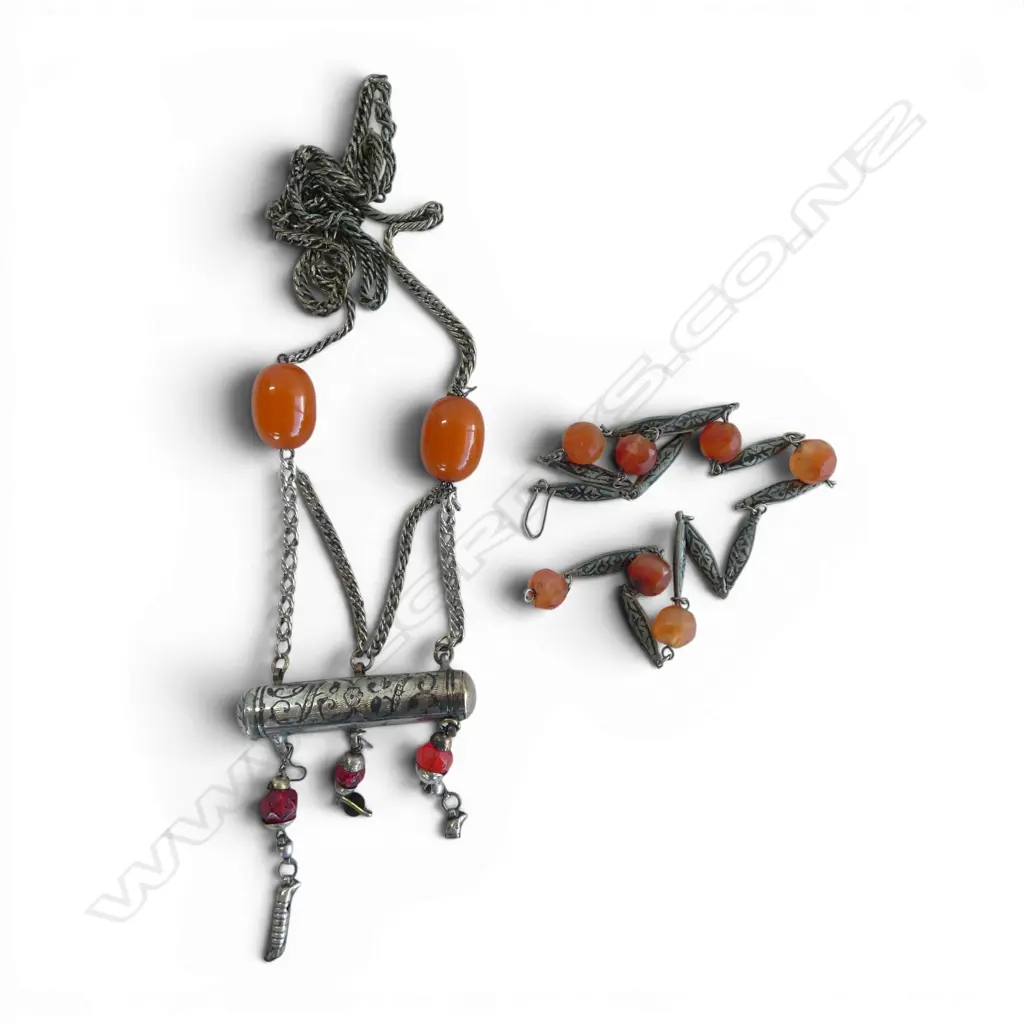 TRIBAL NECKLACE & SILVER BEAD NECKLACE Image 1++