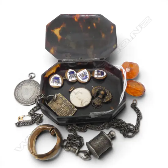 ANTIQUE TORTOISE SHELL TRINKET BOX & CONTENTS