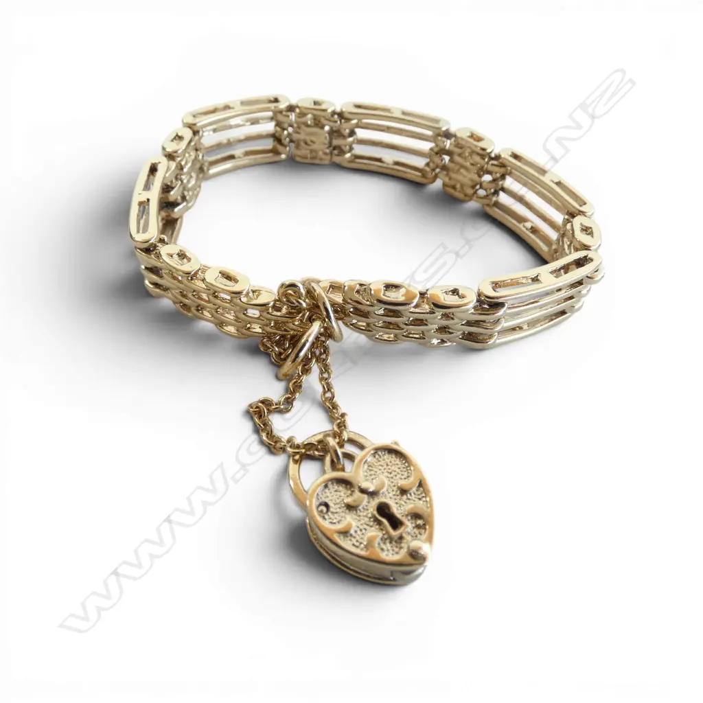 GOLD PLATED GATE LINK BRACELET Image 1++