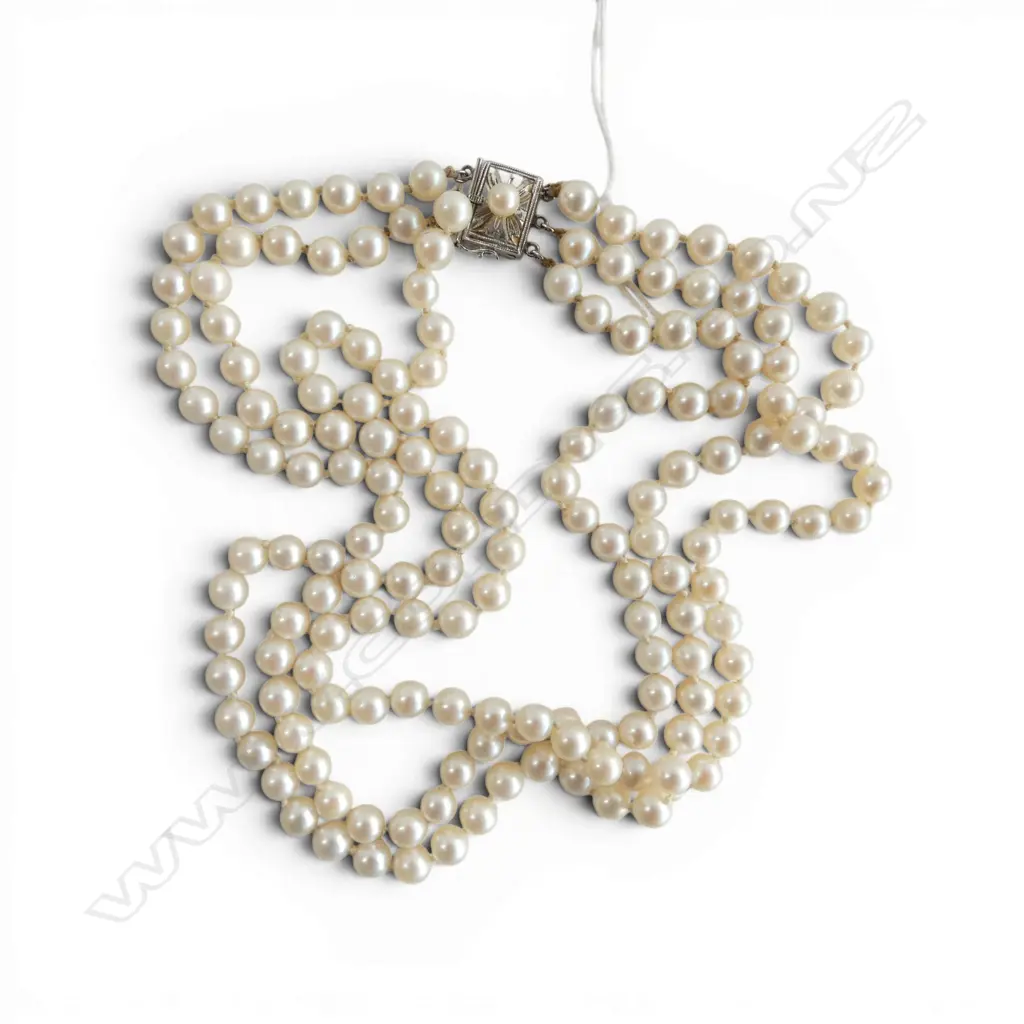Rare Uniform triple strand CULTURED PEARL NECKLACE L.400mm. With silver L.360mm.clasp. Image 1++
