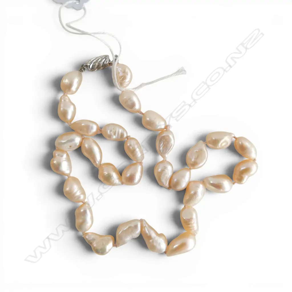 BAROQUE FRESHWATER LARGE PEARL NECKLACE with silver clasp. L.440mm Image 1++