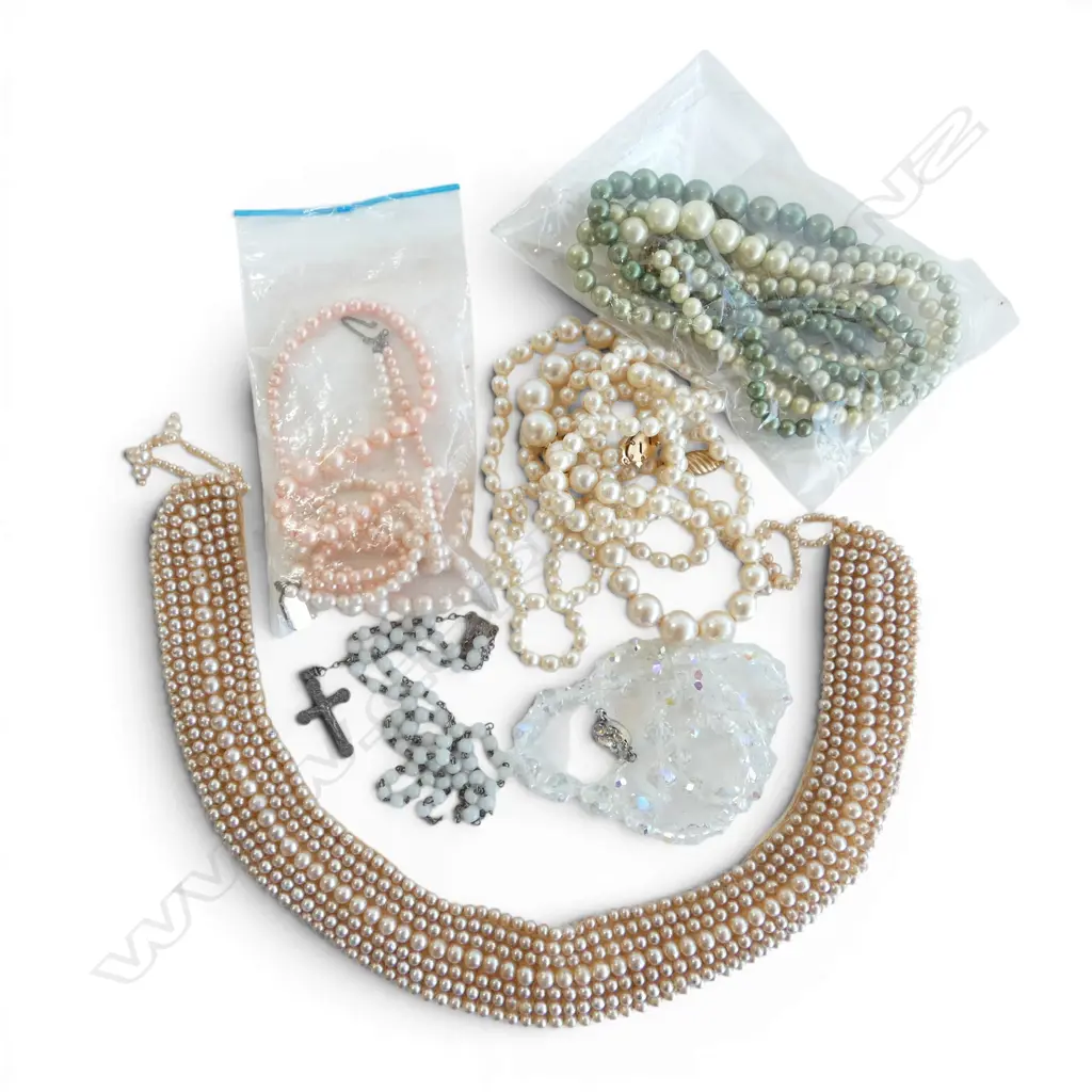 ASST. VINTAGE COSTUME JEWELLERY PEARL & OTHER NECKLACES: multi strand choker + crystal necklace etc Image 1++