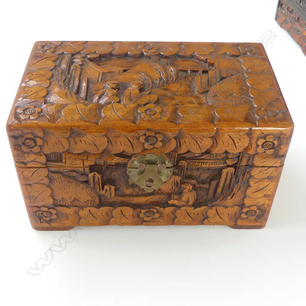 SMALL CAMPHOR BOX WITH SHELL & TRIBAL NECKLACES & BRACELETS Image 1++