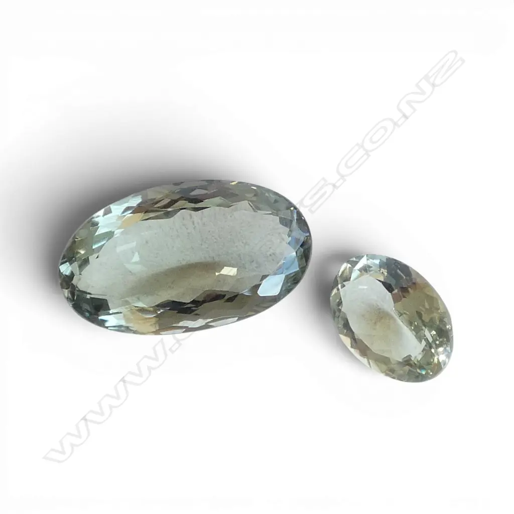 2 LOOSE GREEN AMETHYST STONES Image 1++