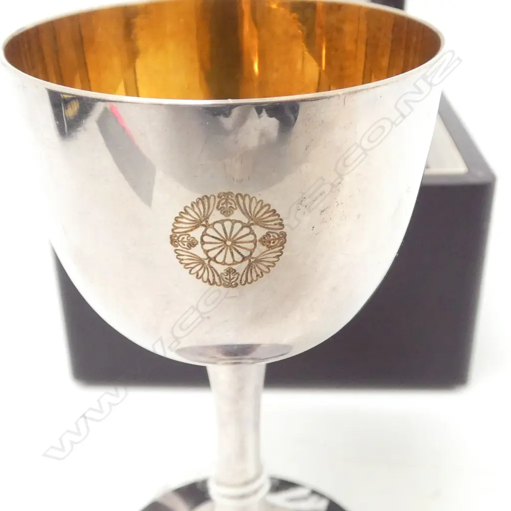 Japan 1982 sterling presentation cup w Chrysanthemum crest From His Imperial Highness Prince Yoshikito of Mikasa Japan. 54gms Image 1++