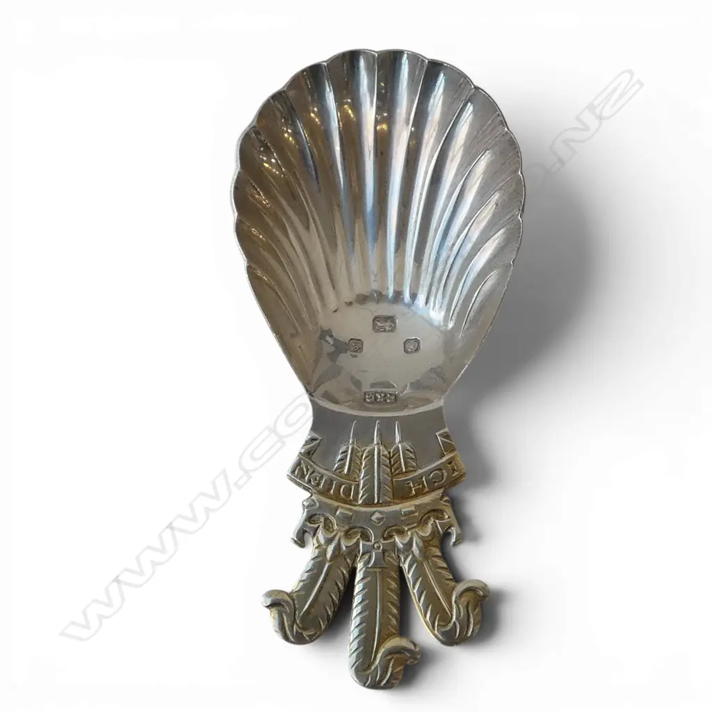 Heavy STG SILVER CADDY SPOON with Prince of Wales feathers & Crown handle. London 1981 by Roberts & Belk Ltd.  24gms Image 1++