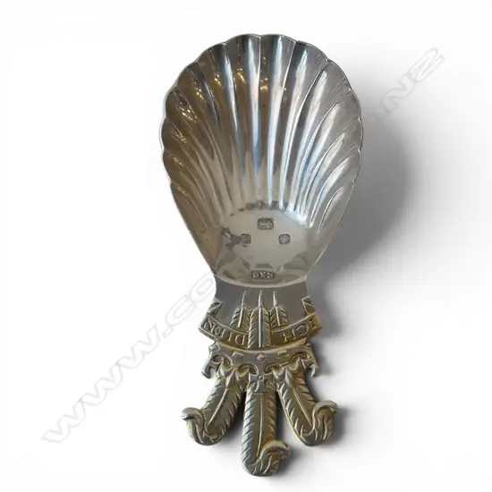 Heavy STG SILVER CADDY SPOON with Prince of Wales feathers & Crown handle. London 1981 by Roberts & Belk Ltd.  24gms