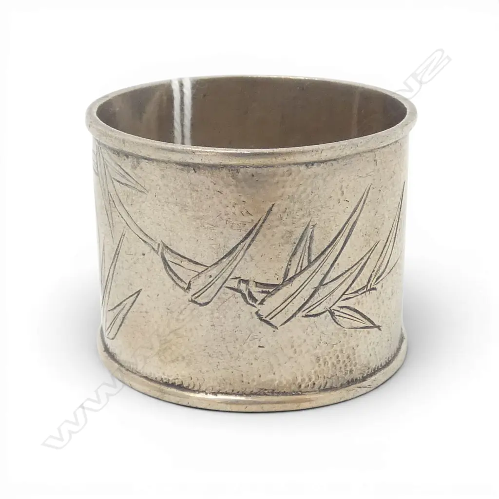 Chinese silver napkin ring. Engraved bamboo decoration fine hammered ground. Calligraphy signed. 28gms Image 1++