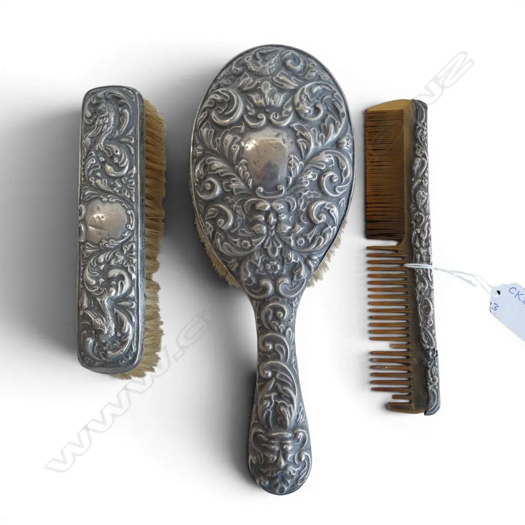 3 PCE STG SILVER DRESSING SET, FAULTS Image 1++